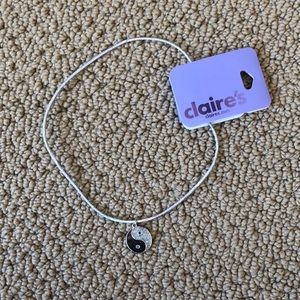 Claire’s shiny ying yang necklace (NEW with tags)